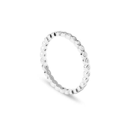 Anel De Prata Delicado Com Aro De Zircônias Cristal